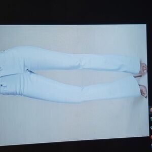 NWOT Venus Halle Women’s White Bootcut Jeans Size 10